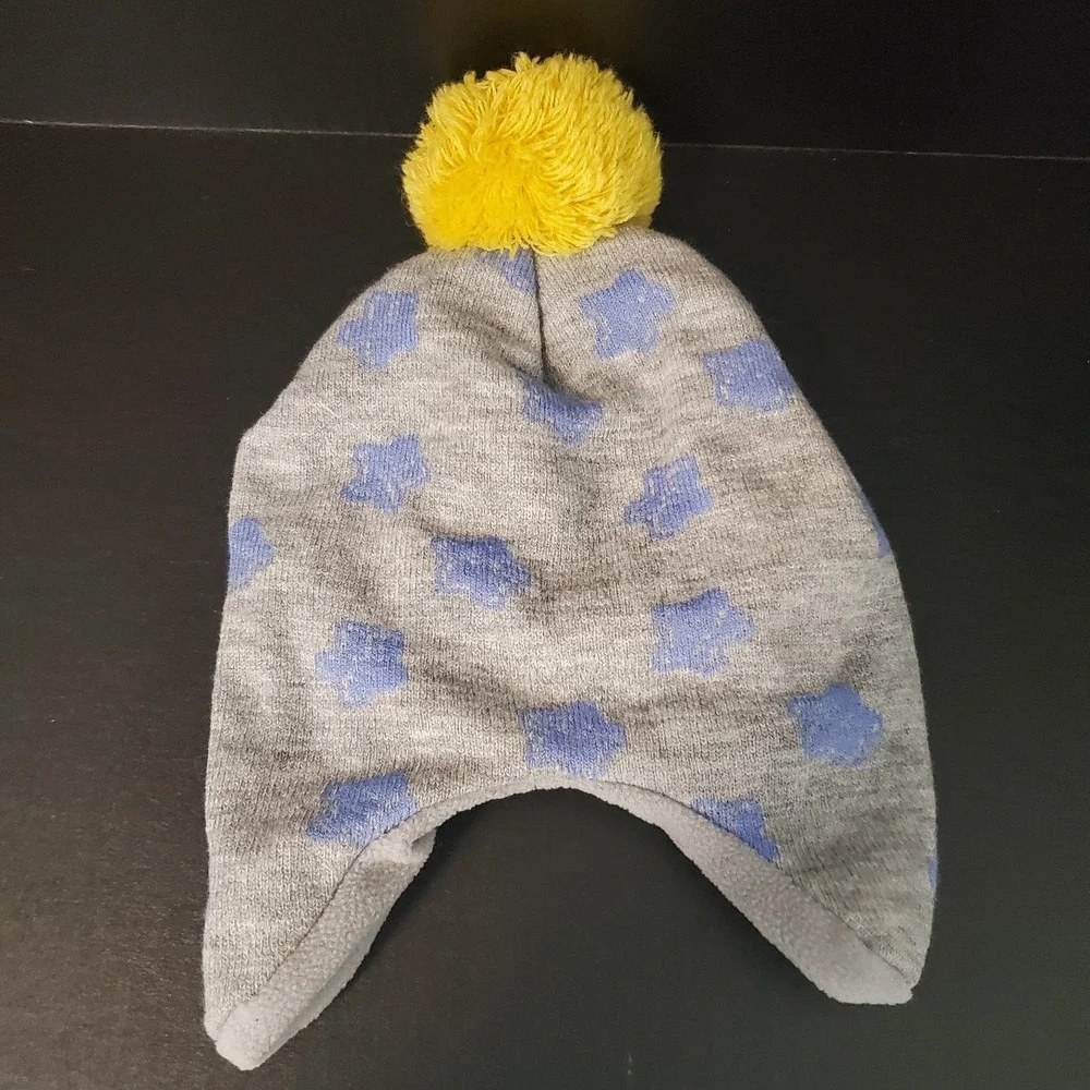 Toddler‎ Size BLUEY Knit Hat Fleece Lined With Ear Flaps, Yellow Pom OSFM